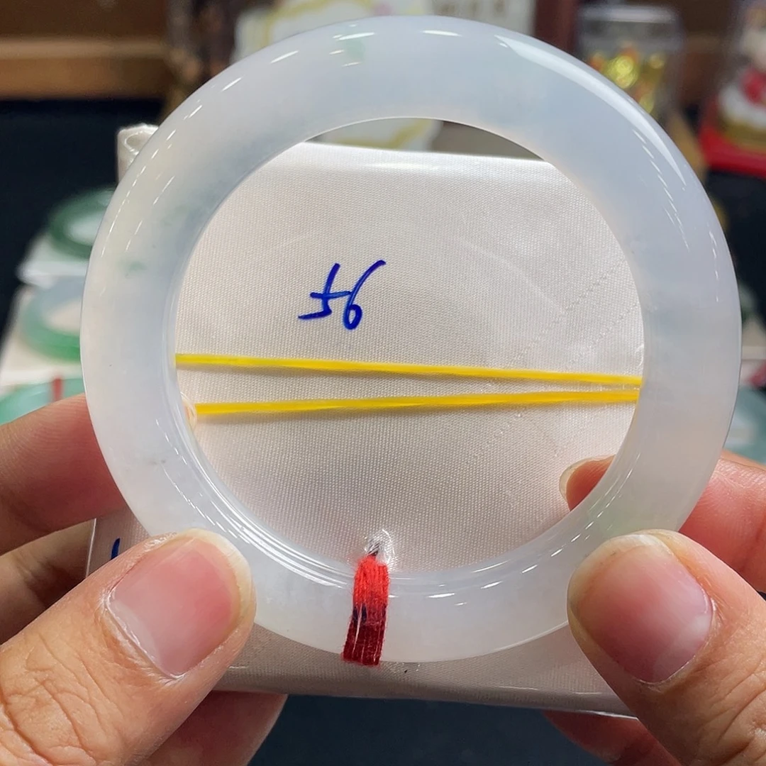 翡翠手镯未镶嵌大胖圆