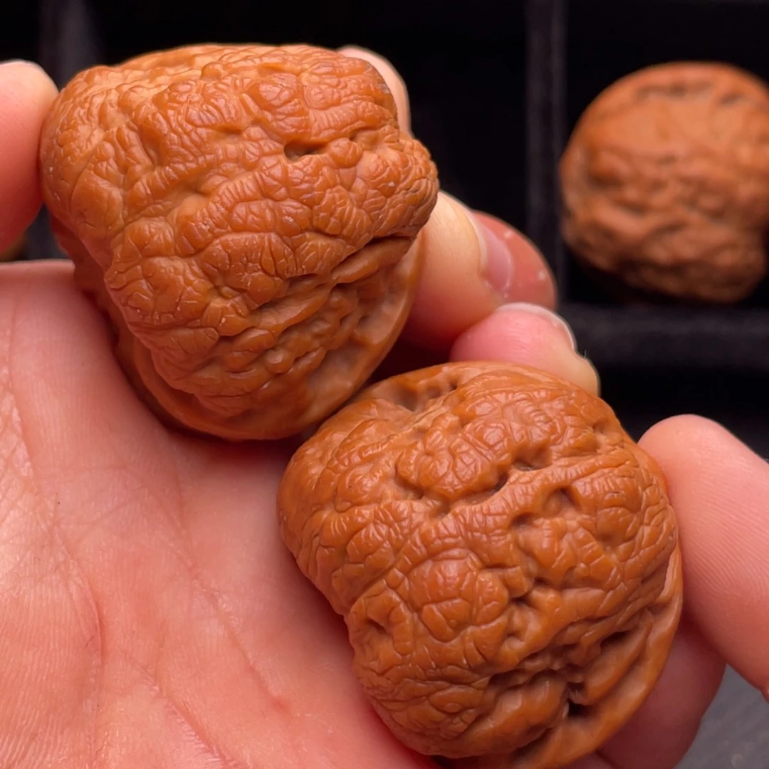 文玩核桃把件秦岭野生核桃