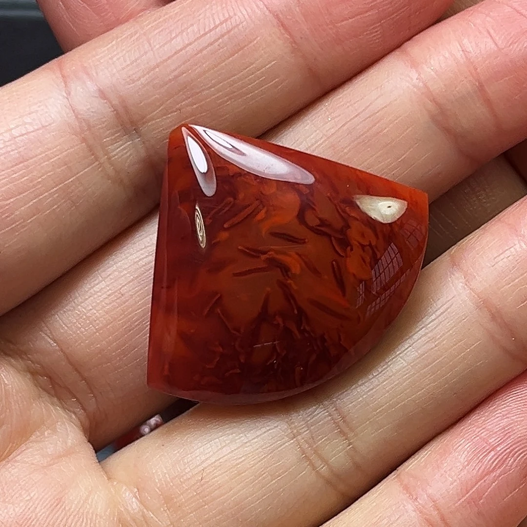 南红玛瑙未镶嵌珠宝奇石原矿吊坠