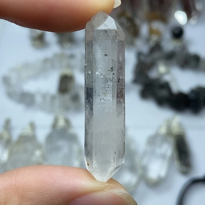 水晶颈饰未镶嵌长条闪灵钻