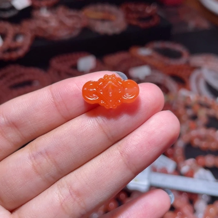 南红玛瑙未镶嵌中国结2080