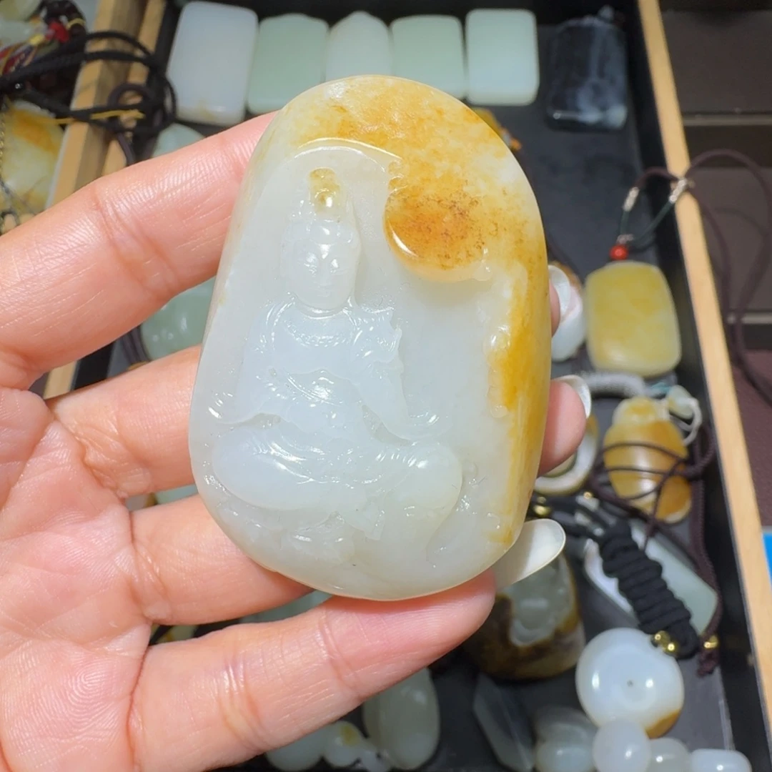 和田玉未镶嵌颈饰