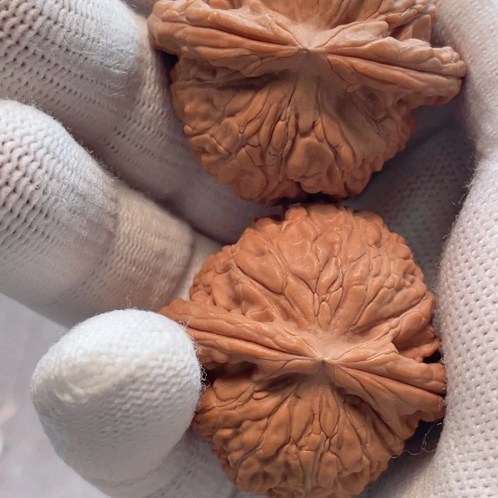 文玩核桃把件青***客闷白