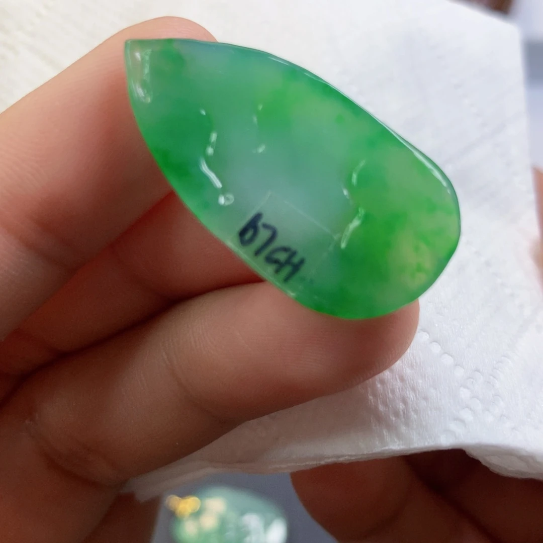【闪购商品】颈饰未镶嵌翡翠