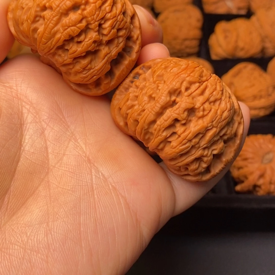 文玩核桃吊坠秦岭野生核桃