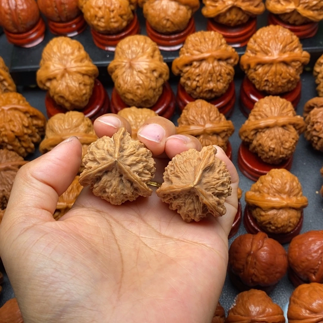 把件文玩核桃三棱