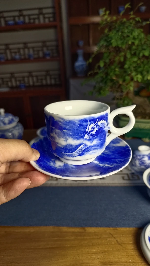 曹伟手作款青花龙耀星空咖啡杯
