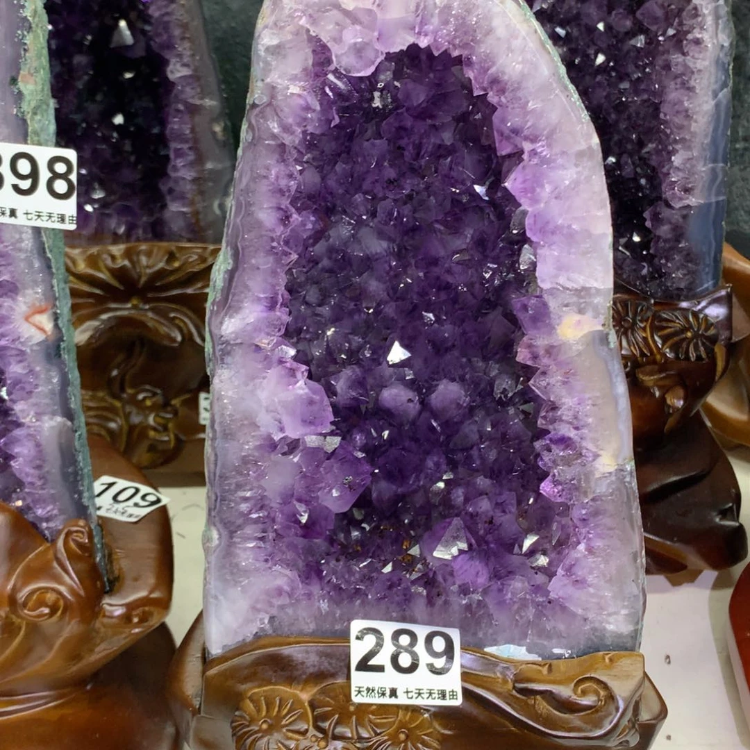 水晶摆件未镶嵌晶洞