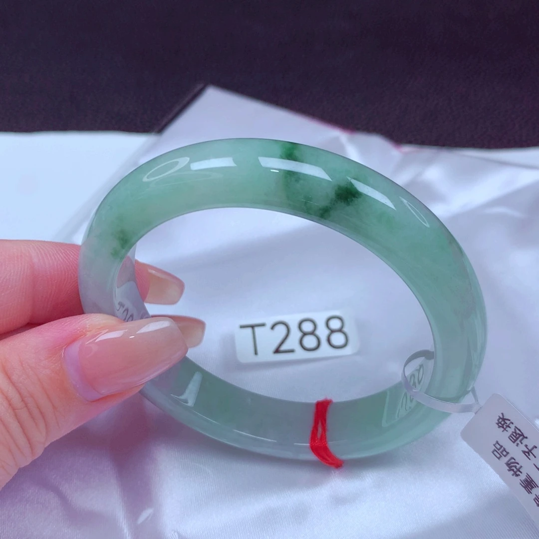 翡翠手镯未镶嵌手镯