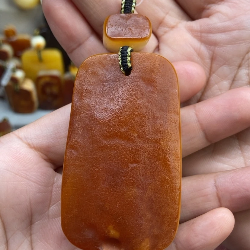 【闪购商品】琥珀颈饰未镶嵌