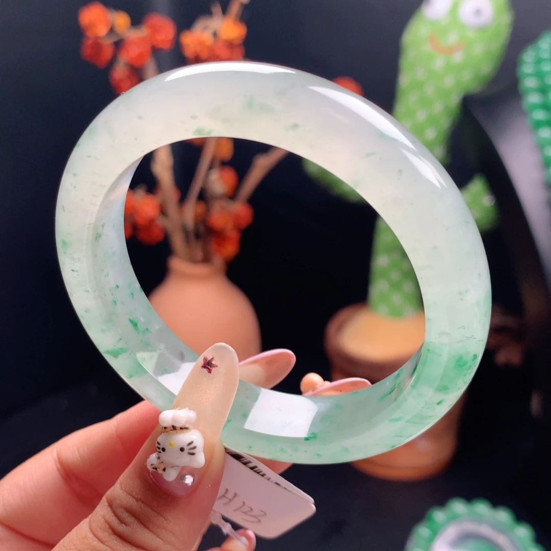 优***优石英质玉未镶嵌镯子