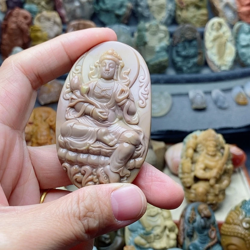 【闪购商品】定制石英质玉吊坠未镶嵌