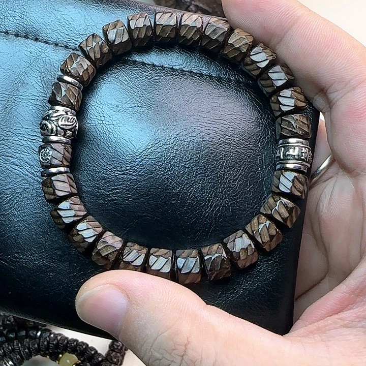 【闪购商品】椰蒂手串97龙鳞双配饰