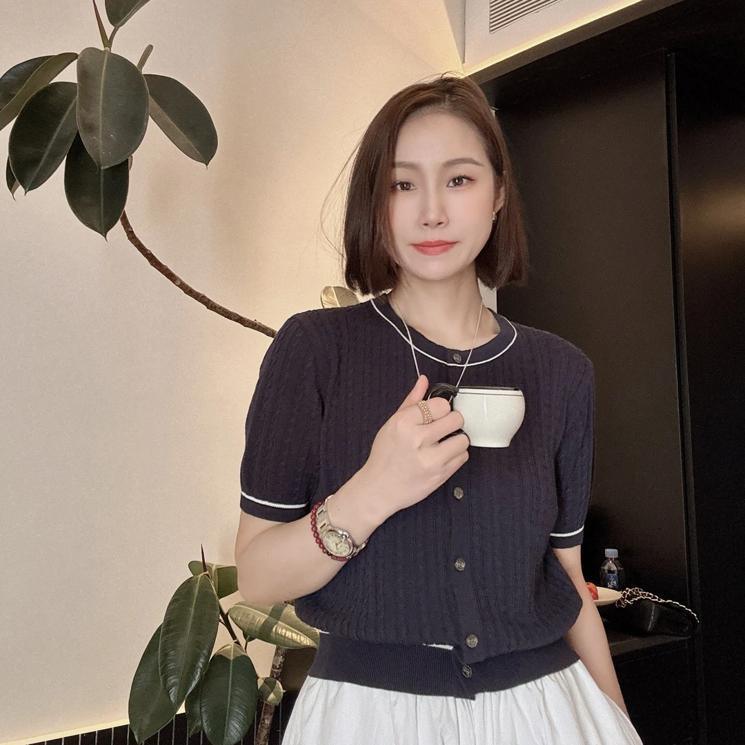 【丽姐女装】温柔平和 圆领立体提花开衫 夏季柔软亲肤上衣M0368