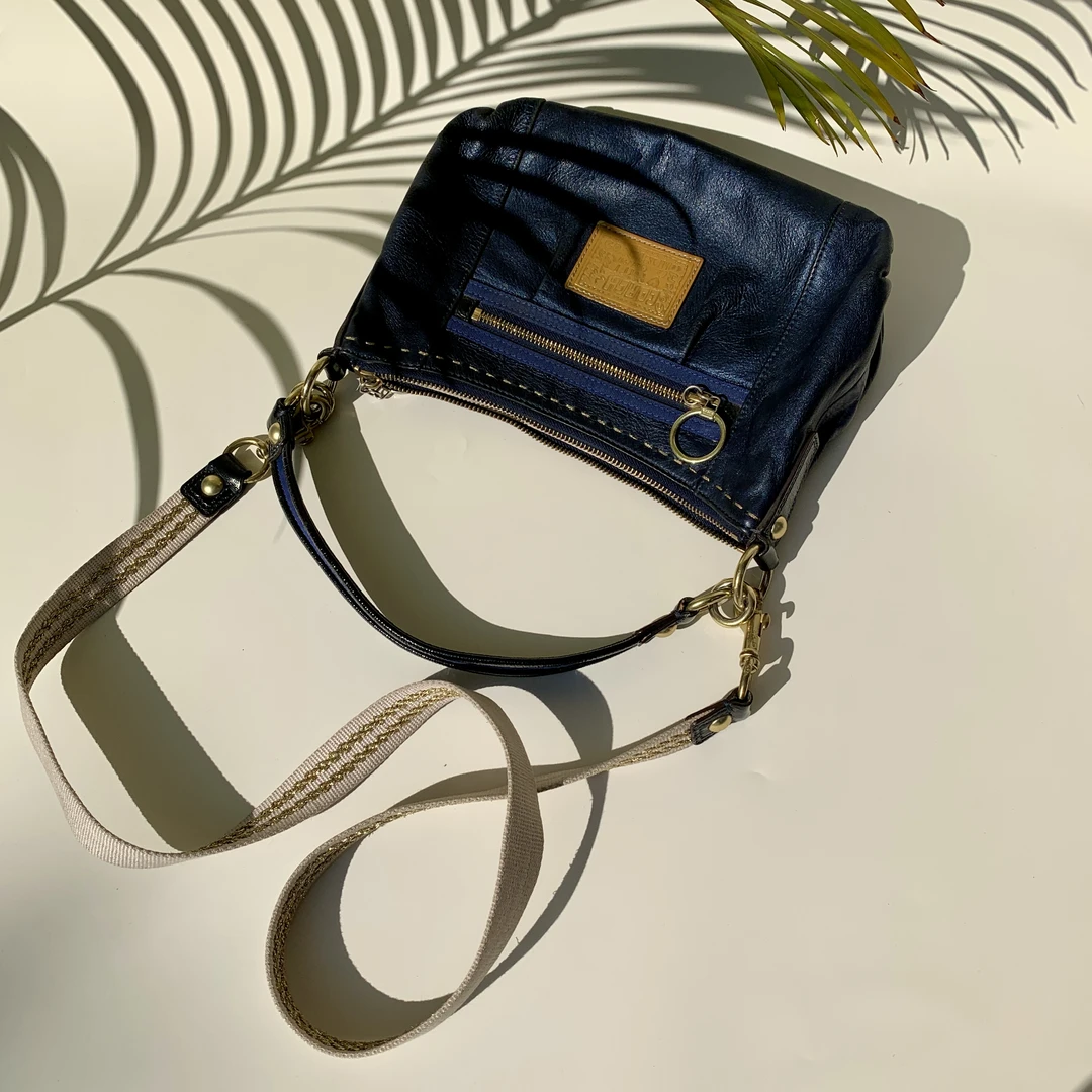 95新 COACH/蔻驰 时尚简约珠光皮深海蓝色手提单肩斜挎包百搭复古