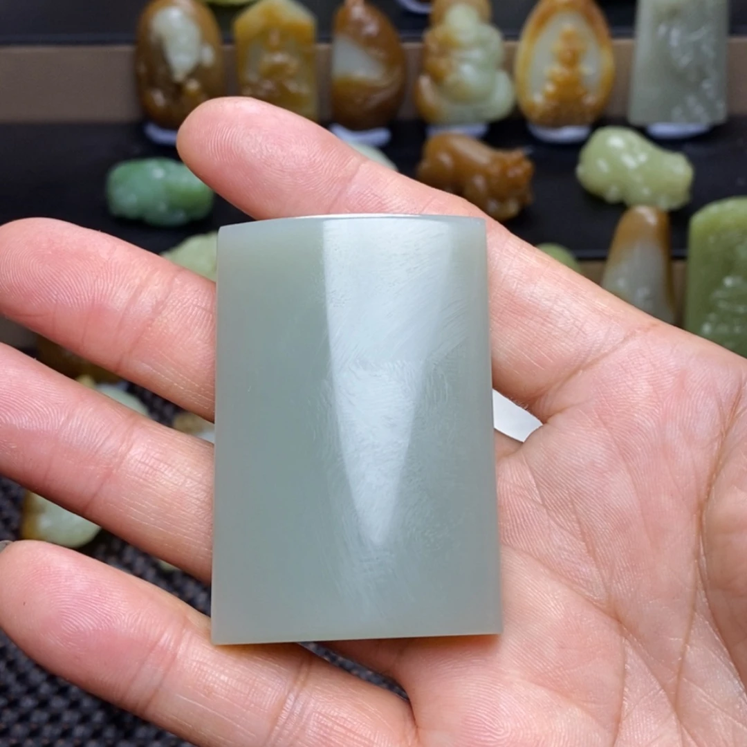 A***e和田玉未镶嵌吊坠(不含链)