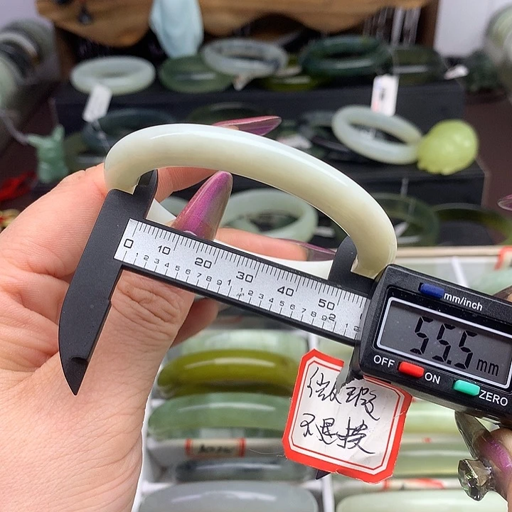 蛇纹石玉手镯未镶嵌1036