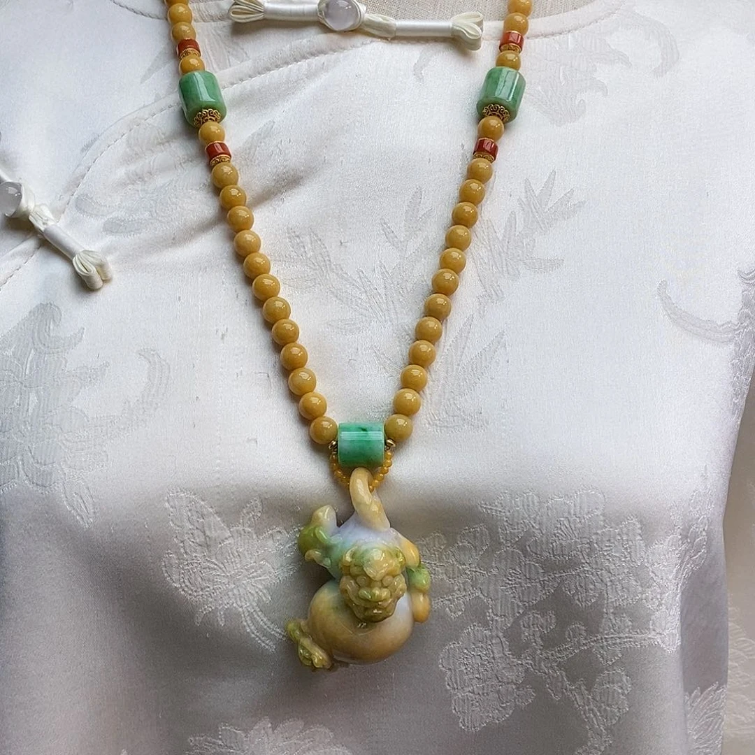 翡翠颈饰未镶嵌天然