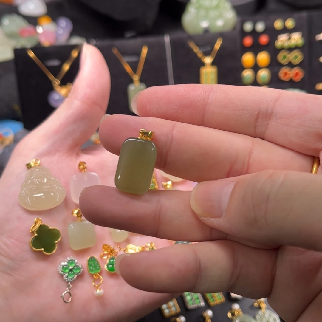 颈饰银S925镶嵌和田玉