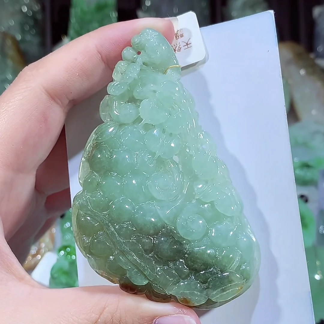 缅甸天然A货翡翠黄翡特色如意吊坠