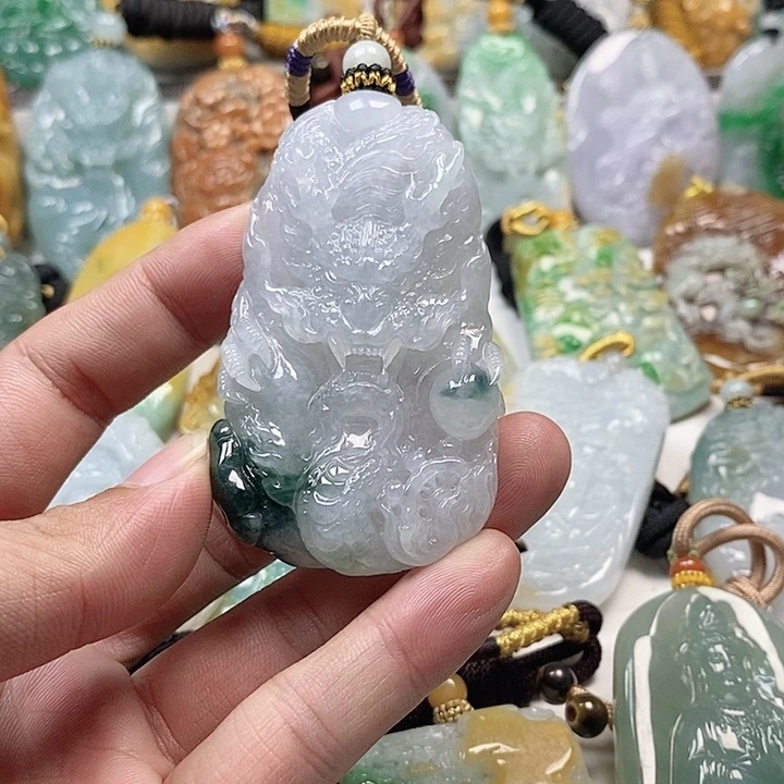 翡翠未镶嵌颈饰天然翡翠挂件3