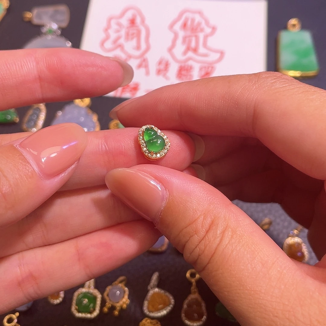 翡翠银S925镶嵌颈饰翡翠