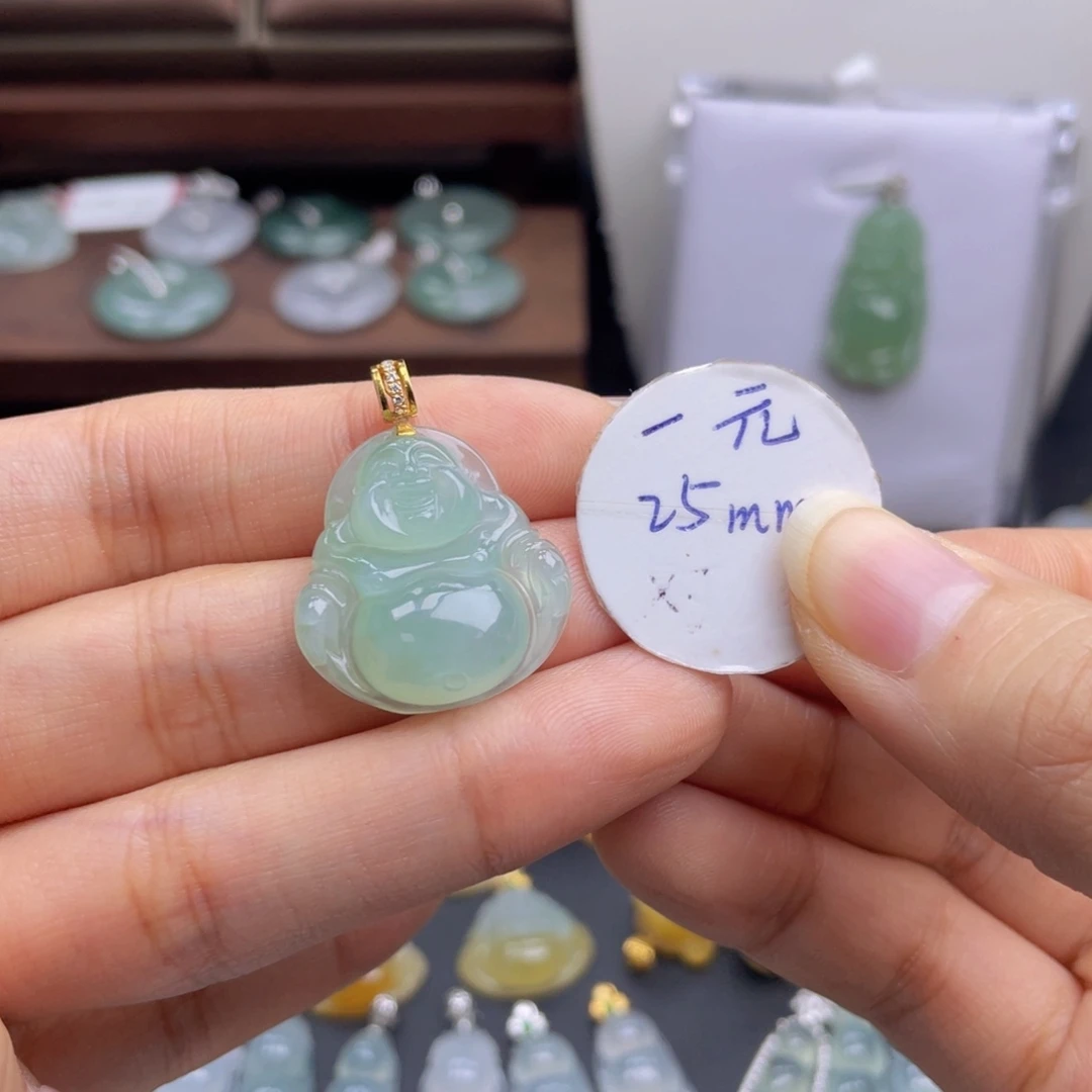 塑***小颈饰未镶嵌翡翠佛公