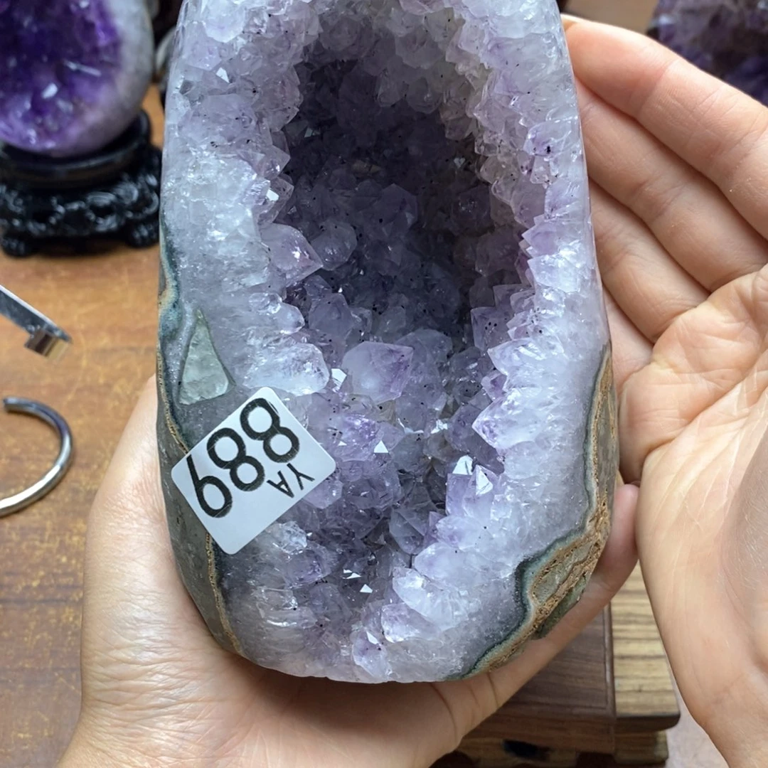 未镶嵌水晶大型摆件（非配饰）