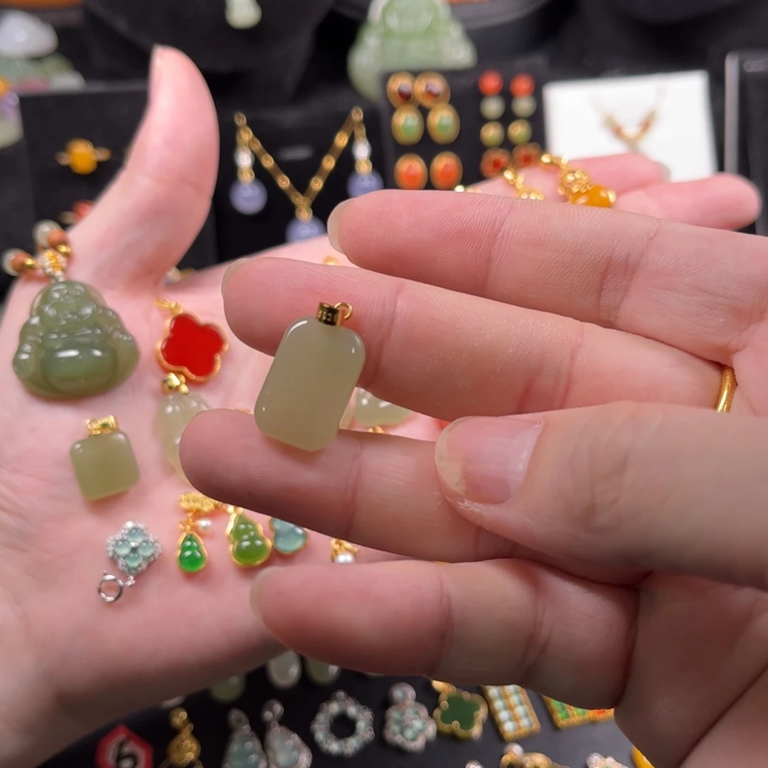 颈饰银S925镶嵌和田玉