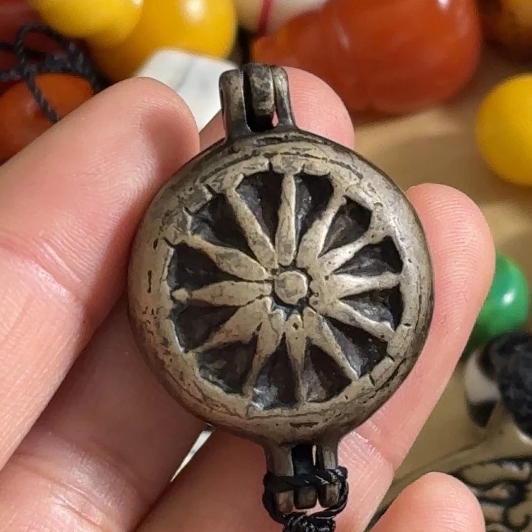 泥塑藏传 天铁 嘎乌盒 小尺寸