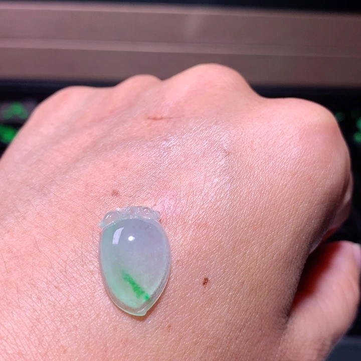 裸石翡翠冰种飘花