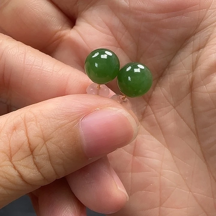 18K金镶嵌和田玉耳饰