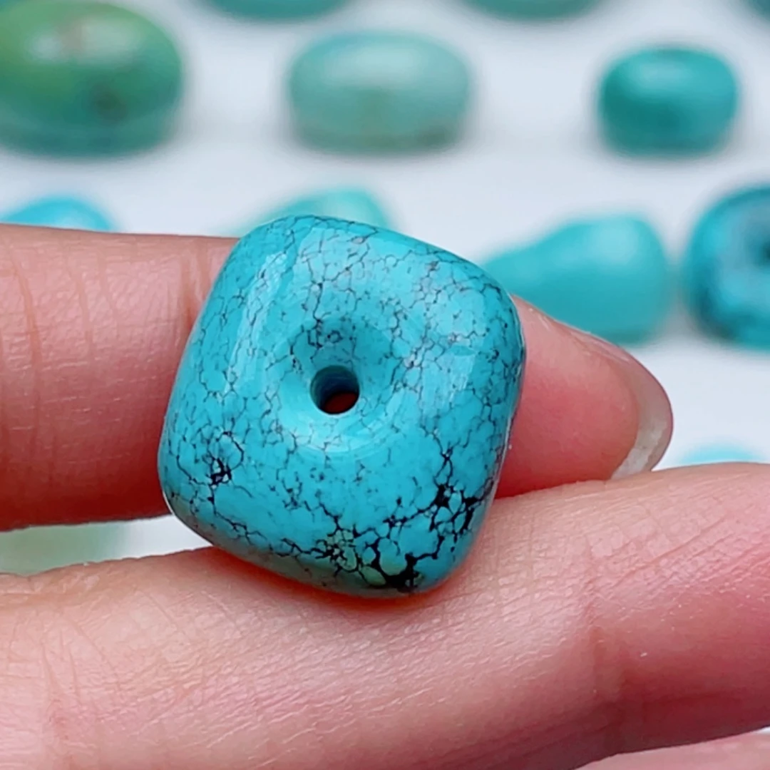 绿松石未镶嵌挂件