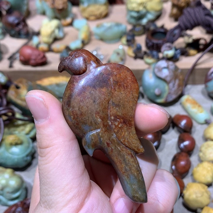 未镶嵌岫岩河磨玉（透闪石质玉）把件