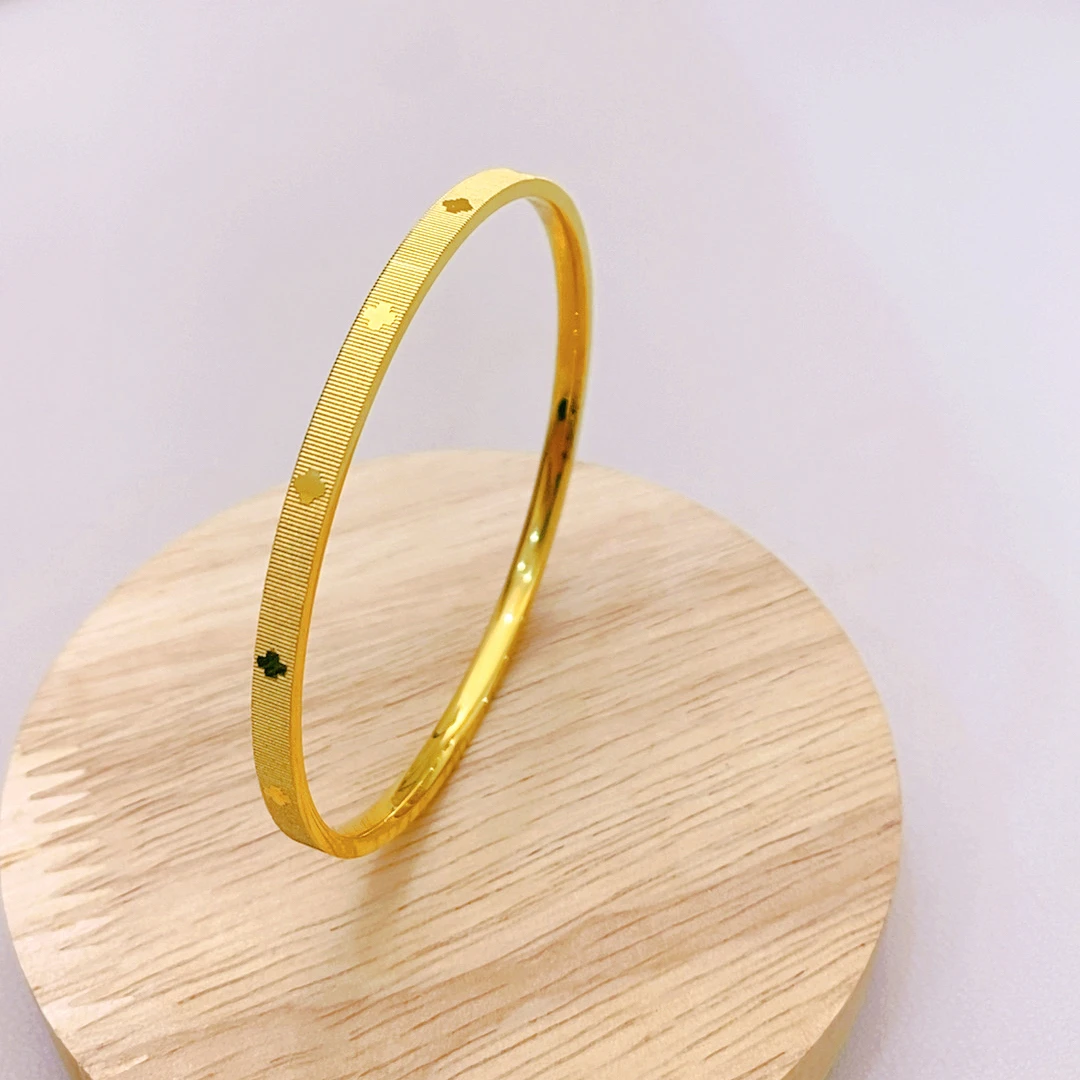 钛钢手镯 女款气质网红时尚百搭简约经典不掉色四叶草闭口手镯