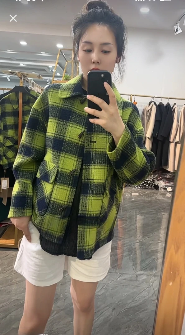 宽松休闲短款毛呢外套2041