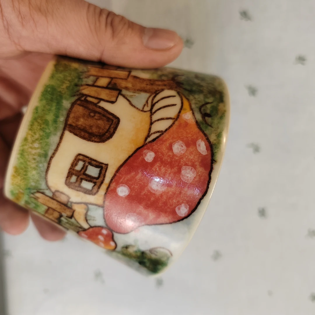 小雨专拍高温釉下彩茶杯