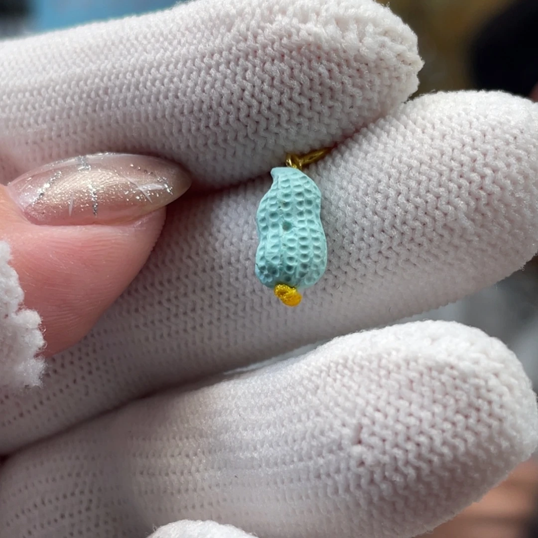 绿松石未镶嵌挂件