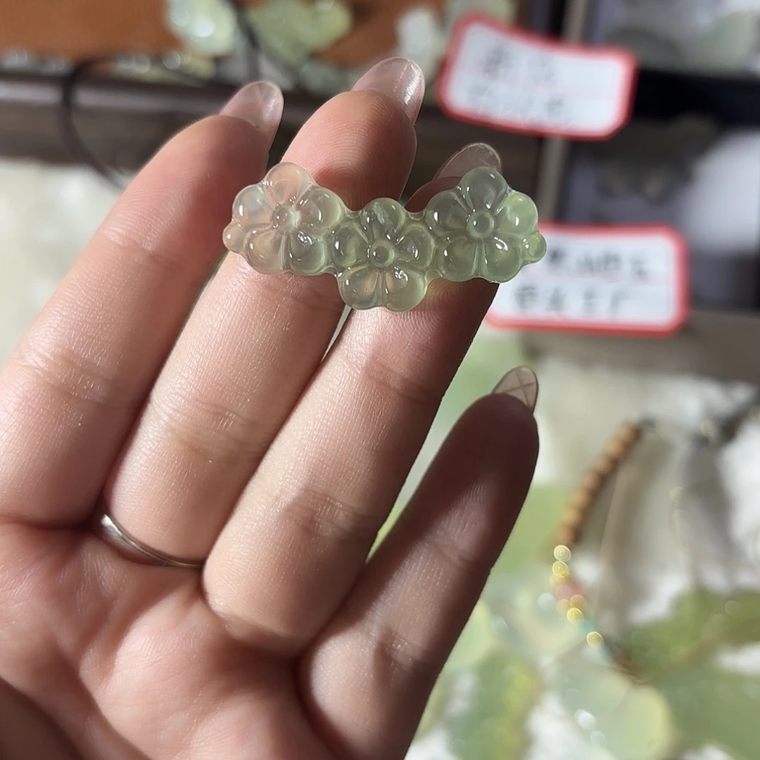 合金蛇纹石玉颈饰