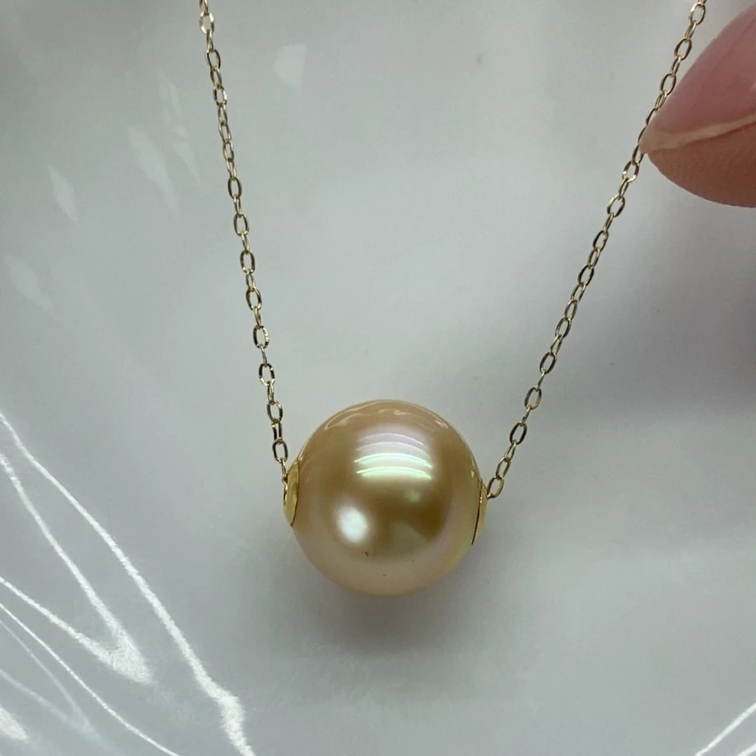 18K金镶嵌海水珍珠吊坠(赠链)