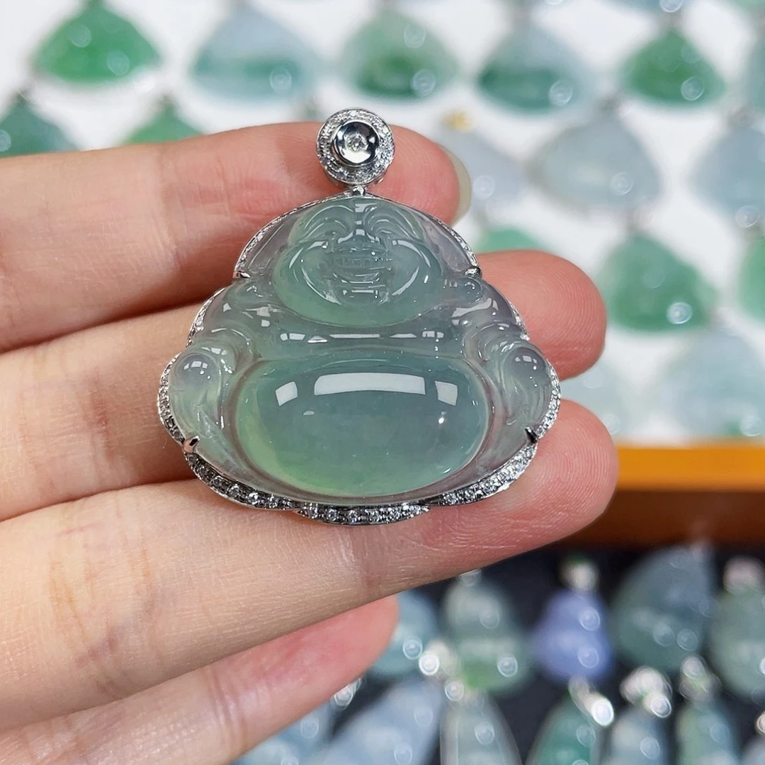 翡翠18K金镶嵌颈饰吊坠