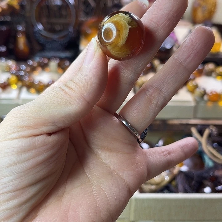 琥珀未镶嵌裸石天然缅甸琥珀