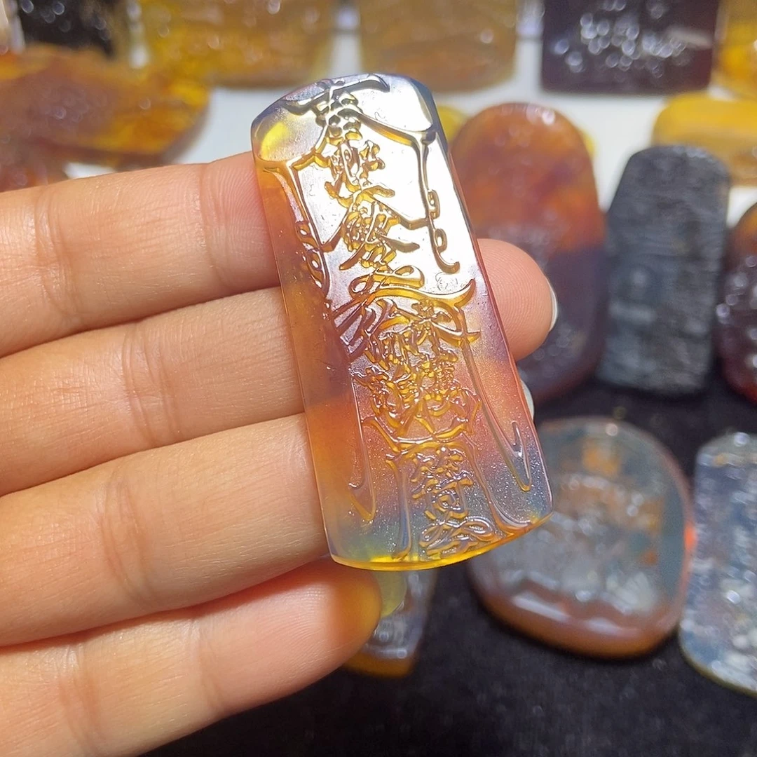 琥珀未镶嵌颈饰缅甸天然琥珀吊坠