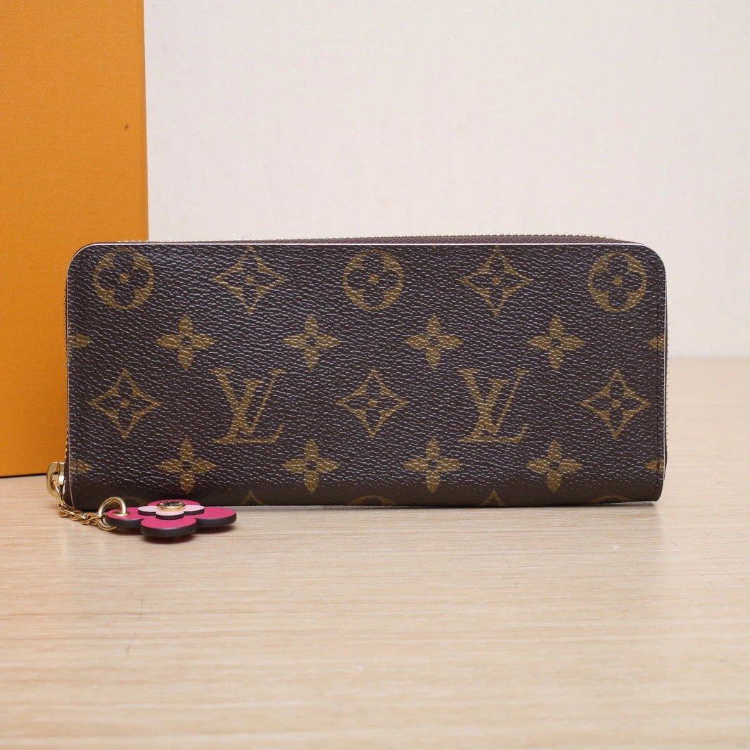 99新 LouisVuitton/路易威登 花花 2017 长款拉链钱包 带四叶草