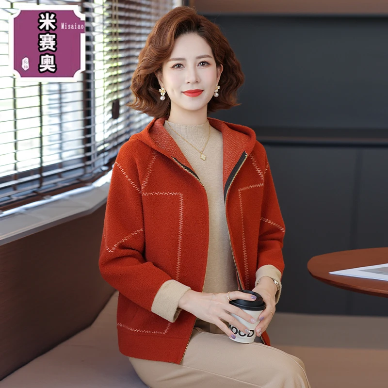 中老年人女秋季新款连帽休闲开衫上衣妈妈秋冬款大码宽松时尚外套
