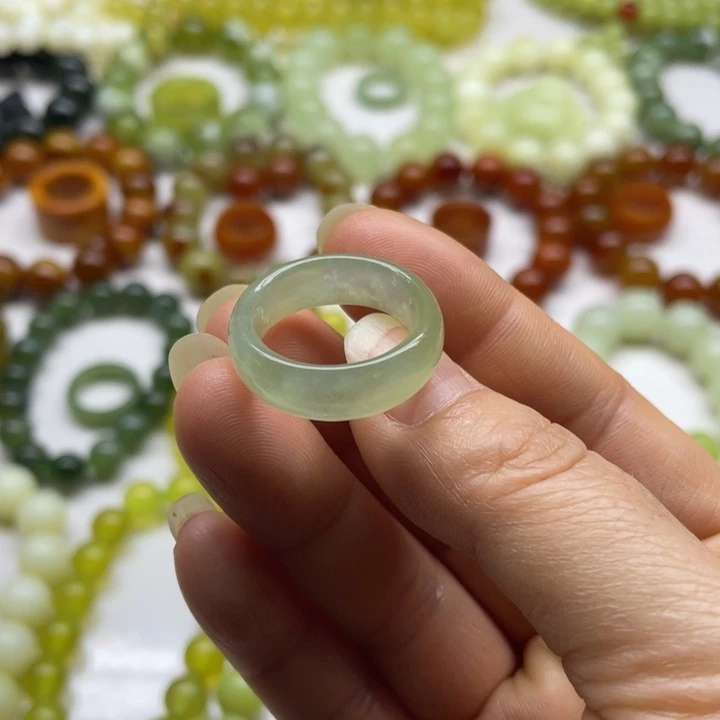 蛇纹石玉戒指未镶嵌