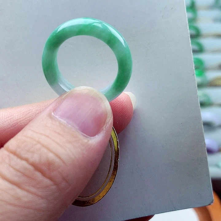 翡翠戒指未镶嵌11.12号