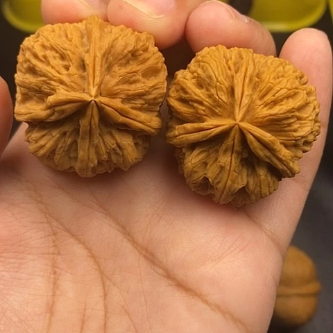 文玩核桃把件38尺四棱特价
