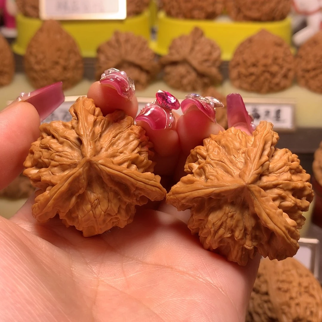 文玩核桃吊坠正奔三棱天然的全品精配