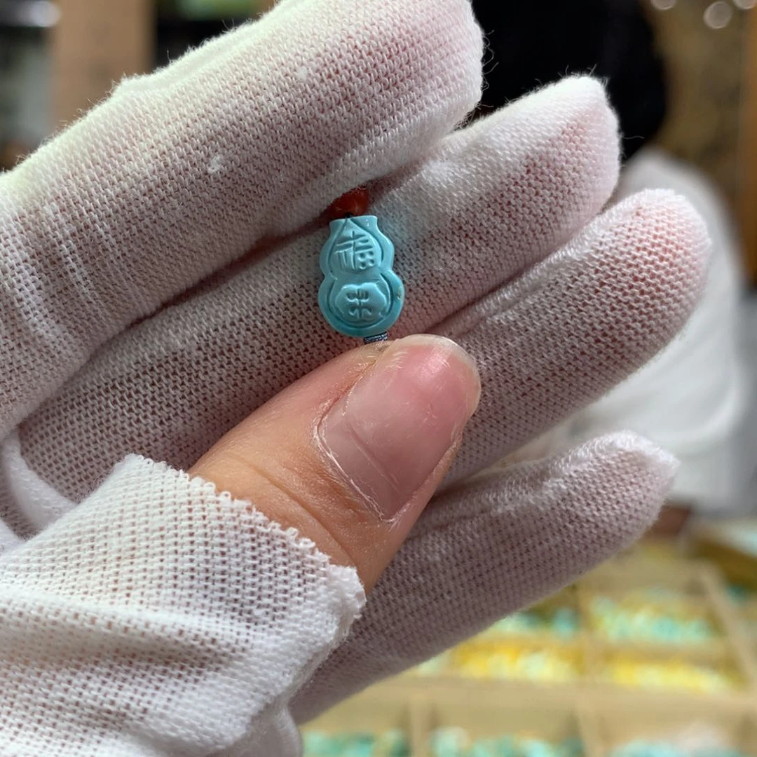 绿松石未镶嵌挂件